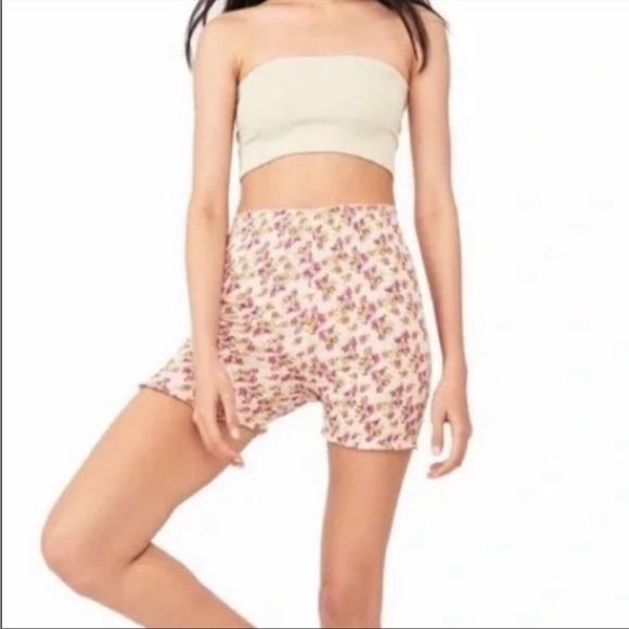 Free people NWT shorts - Picture 2 of 3